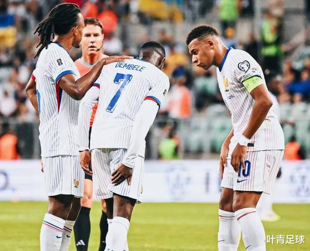 巴黎2名主力倒下!欧冠踢巴萨悬了官方抗议指责法国足协