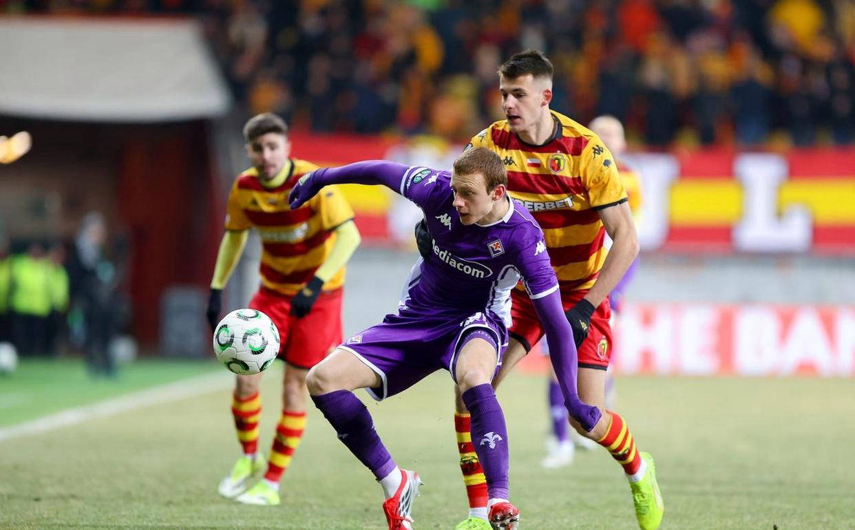 欧协联附加赛首回合3-0完胜 意甲第18佛罗伦萨占尽优势